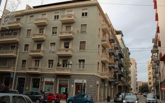 Cagliari-SanBenedetto-Trivano Cagliari via Ariosto-agenzia immobiliare-case in vendita Cagliari